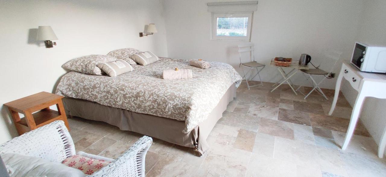 Superbe Chambre Avec Terrasse, Parking Prive, Jardin, Calme, Climatisation, 10 Mn Pont Du Gard #7 Apartman Rochefort-du-Gard Kültér fotó